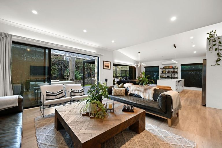 Photo of property in 3d Lake Domain Drive, Frankton, Hamilton, 3204