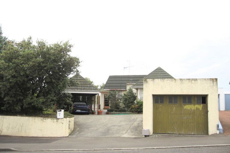 Photo of property in 12 Napier Terrace, Hospital Hill, Napier, 4110
