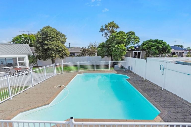 Photo of property in 3 Dennis Grove, Paraparaumu Beach, Paraparaumu, 5032