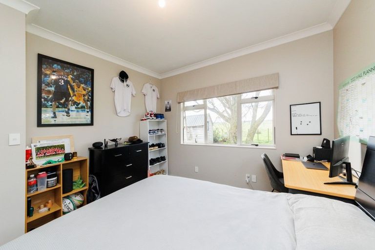 Photo of property in 1100b Kairanga Bunnythorpe Road, Kairanga, Palmerston North, 4475