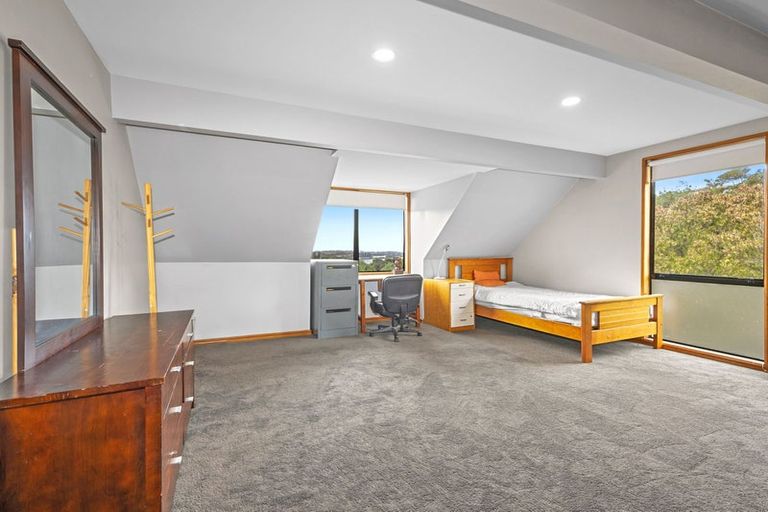 Photo of property in 9 Janice Place, Mount Pleasant, Christchurch, 8081