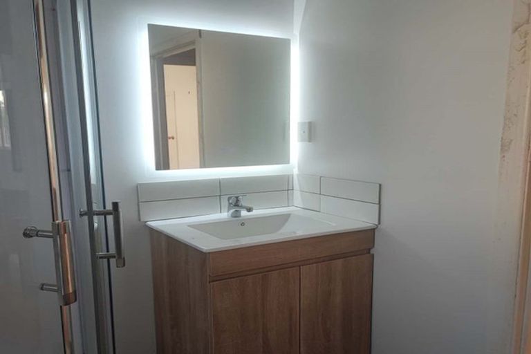 Photo of property in 37 Shoreham Street, Avondale, Auckland, 0600