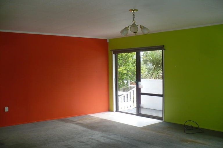 Photo of property in 2/221 Don Buck Road, Massey, Auckland, 0614