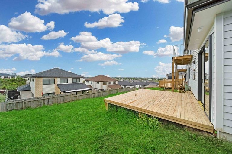 Photo of property in 19 Nola Dawn Avenue, Papakura, 2110