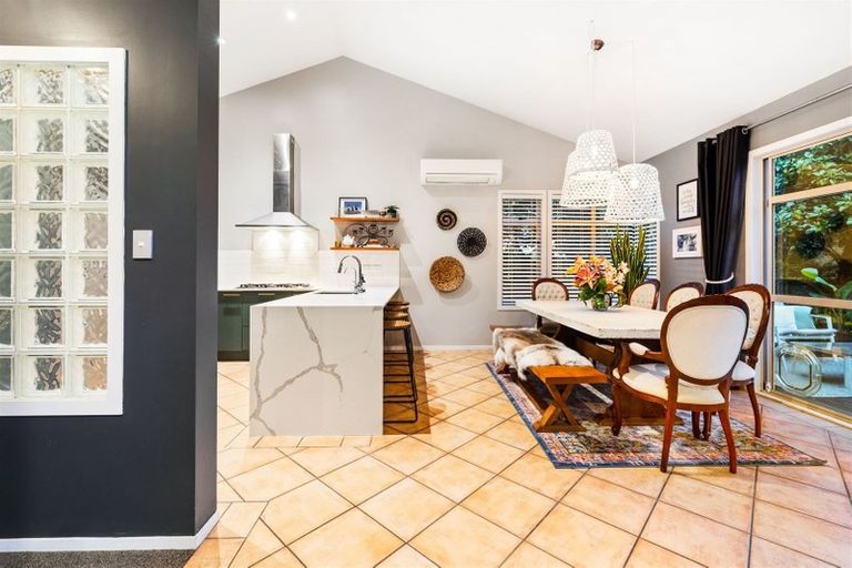 Photo of property in 15 Cinnabar Place, Westgate, Auckland, 0614