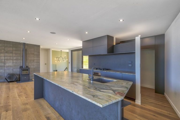 Photo of property in 58 Forest Heights, Wanaka, 9305