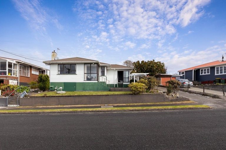 Photo of property in 3 George Street, Waitara, 4320