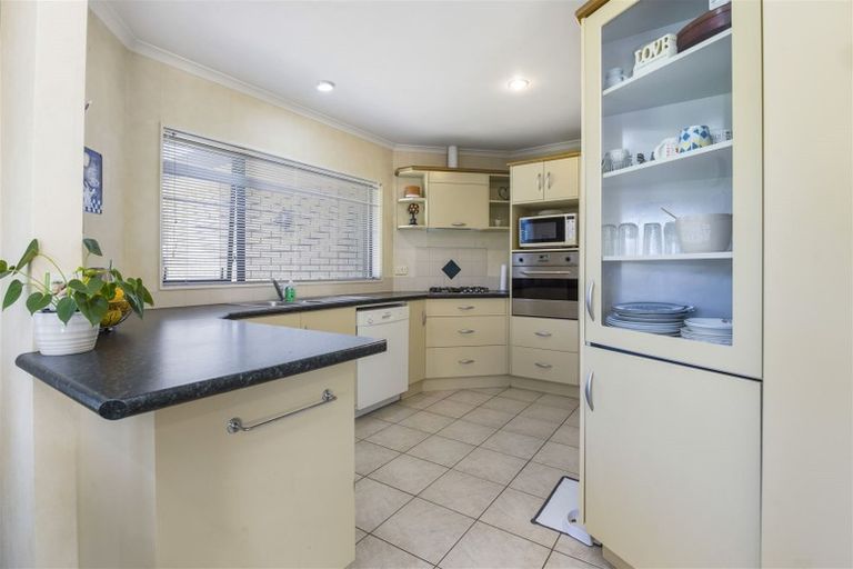 Photo of property in 18 Twickenham Place, Nawton, Hamilton, 3200