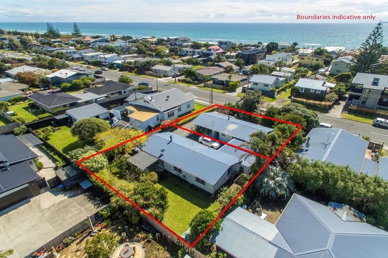 Photo of property in 1/1216 Papamoa Beach Road, Papamoa Beach, Papamoa, 3118