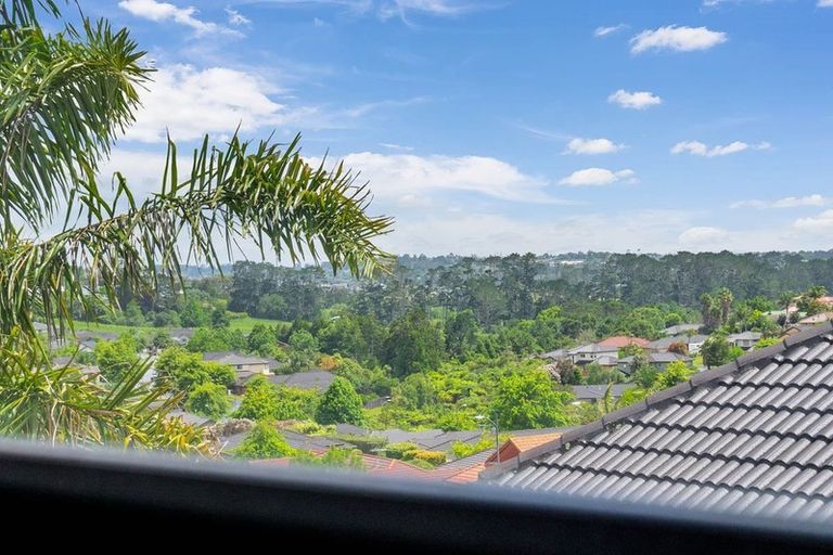 Photo of property in 15 Leafield Crescent, Henderson, Auckland, 0612