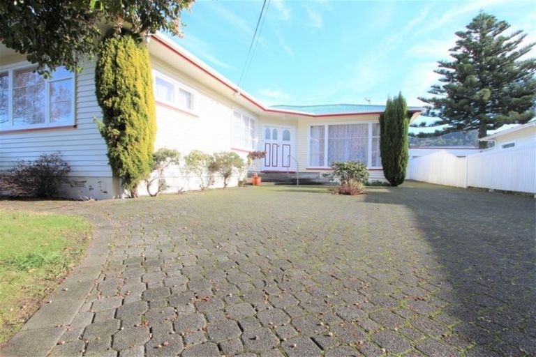Photo of property in 151 Taita Drive, Avalon, Lower Hutt, 5011