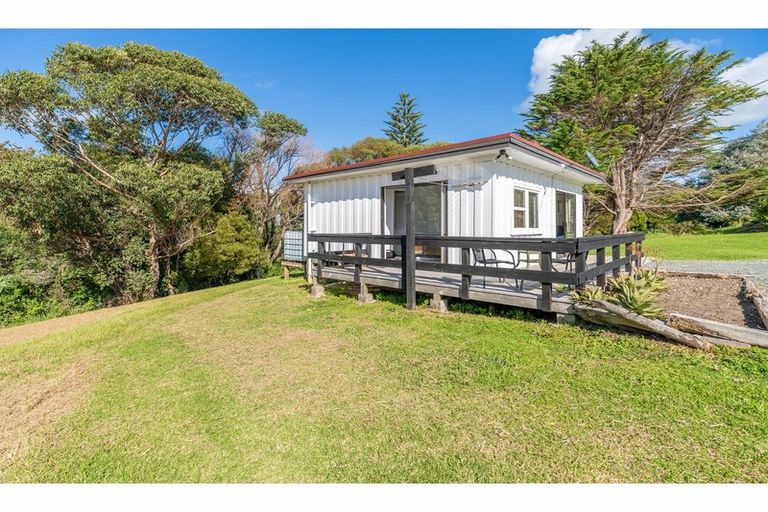 Photo of property in 59 Hauraki Road, Leigh, Warkworth, 0985