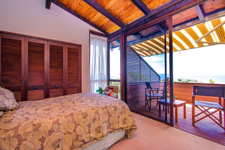 Photo of property in 60 Pacific Parade, Army Bay, Whangaparaoa, 0930