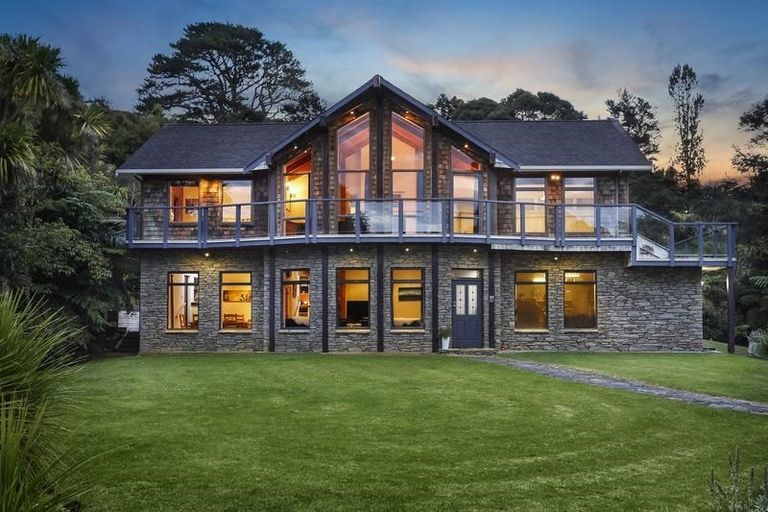 Photo of property in 25 Cochran Road, Oratia, Auckland, 0604