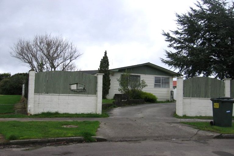 Photo of property in 26 Lyndale Place, Kelvin Grove, Palmerston North, 4414