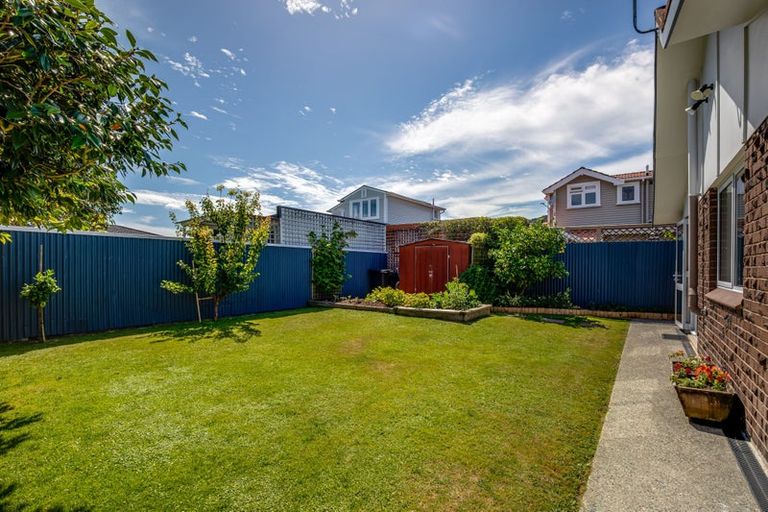 Photo of property in 30 Fairfield Avenue, Fairfield, Lower Hutt, 5011