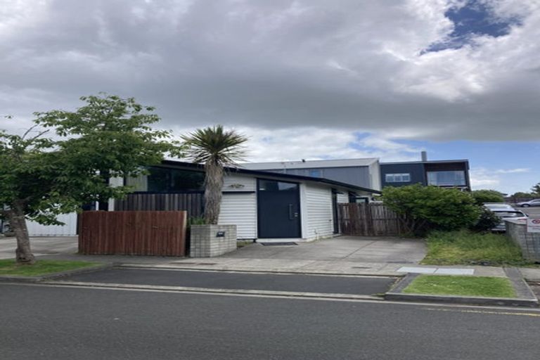 Photo of property in 12 Station Street, Hobsonville, Auckland, 0616