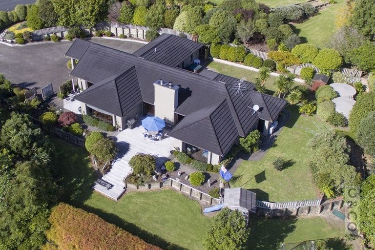 Photo of property in 1 Hawkes Access Road, Waitoki, Silverdale, 0994