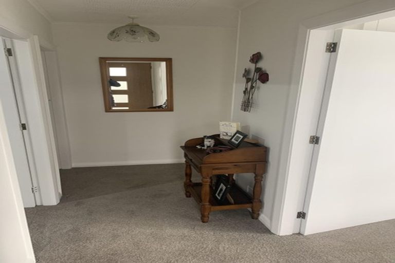 Photo of property in 2/131b Mcfaddens Road, Saint Albans, Christchurch, 8052