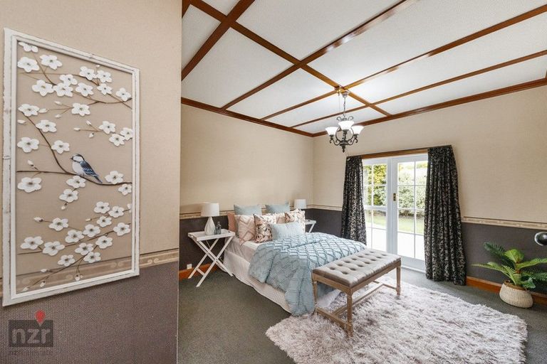 Photo of property in 16 Pirinoa Street, Feilding, 4702