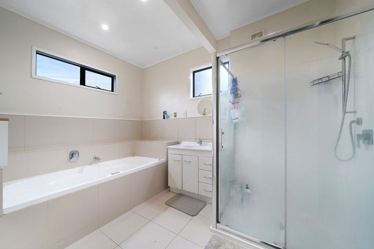 Photo of property in 51 Hindmarsh Street, Henderson, Auckland, 0612