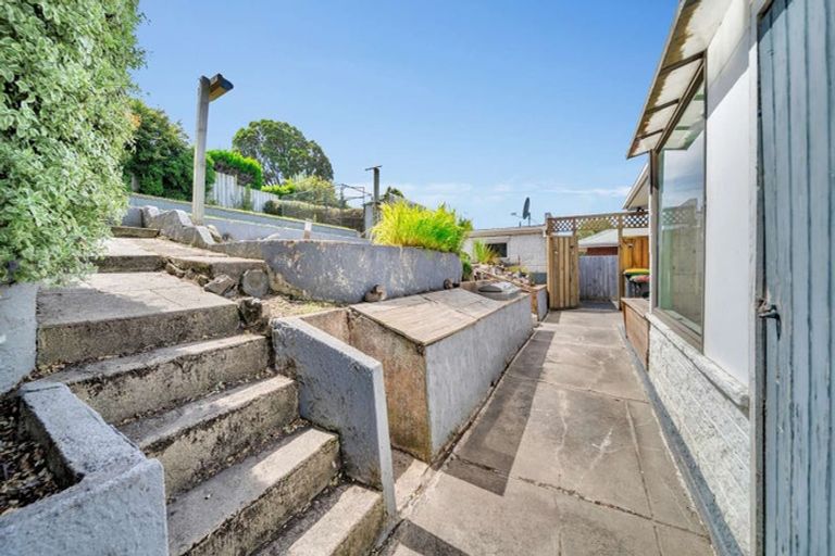 Photo of property in 54 Waldron Crescent, Green Island, Dunedin, 9018