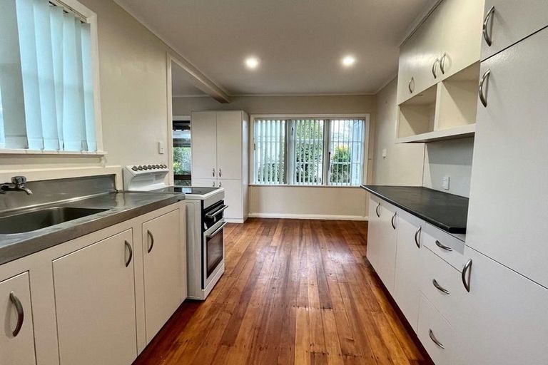 Photo of property in 2 Giesen Road, Feilding, 4702