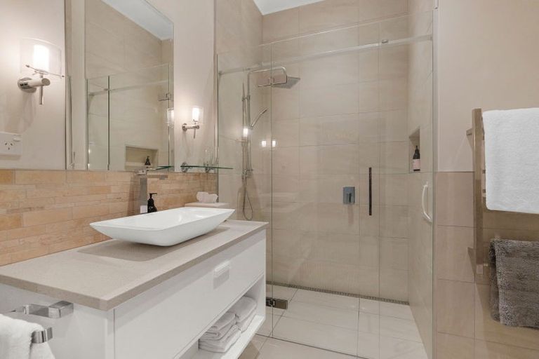 Photo of property in 36 Hoeke Road, Carrington, Carterton, 5791