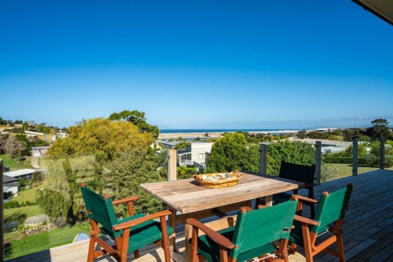 Photo of property in 22 Cullen Street, Mangawhai Heads, Mangawhai, 0505