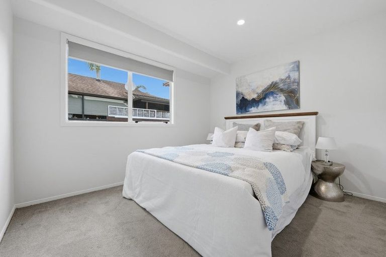 Photo of property in 7a Sailfish Drive, West Harbour, Auckland, 0618