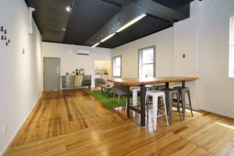 Photo of property in 14 Anzac Parade, Hamilton Central, Hamilton, 3204