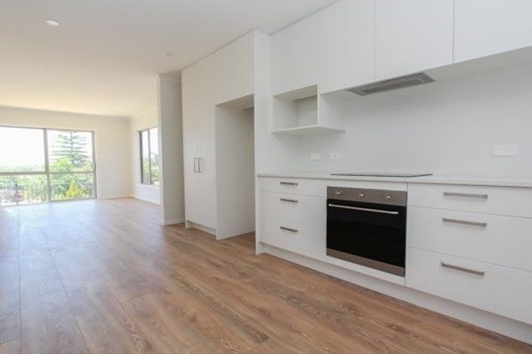 Photo of property in 17/19 Ruakiwi Road, Hamilton Lake, Hamilton, 3204