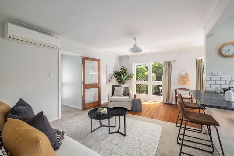 Photo of property in 2/42 Office Road, Merivale, Christchurch, 8014