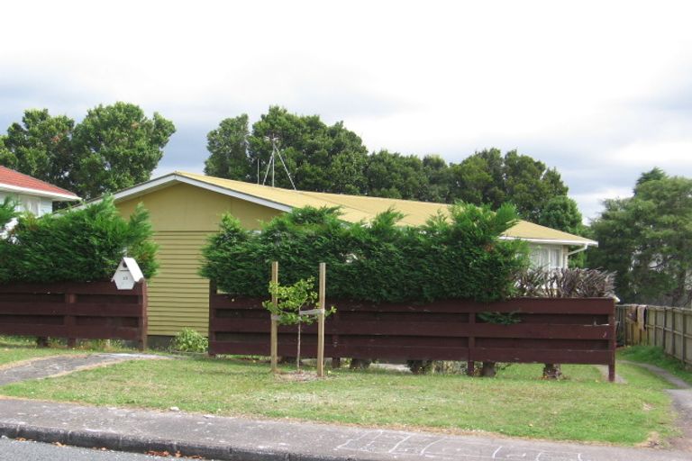 Photo of property in 19 Laura Street, Kelston, Auckland, 0602