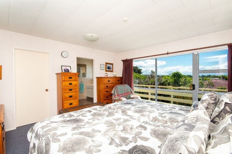 Photo of property in 11 Carl Avenue, Havelock North, 4130