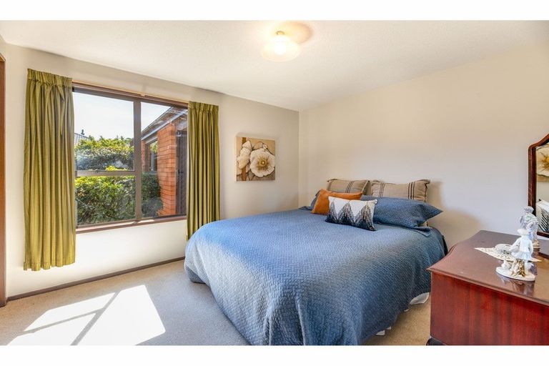 Photo of property in 24 Lodge Place, Ilam, Christchurch, 8041