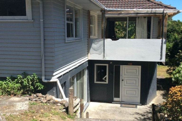 Photo of property in 71 Chivalry Road, Glenfield, Auckland, 0629