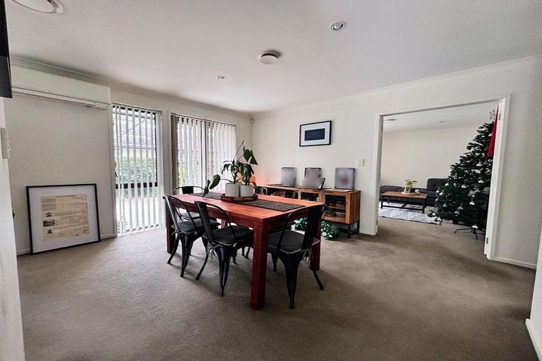 Photo of property in 24 Silkwood Crescent, Karaka, Papakura, 2113