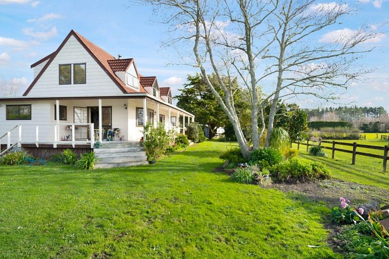 Photo of property in 40 Brookvale Lane, Taupaki, Henderson, 0782