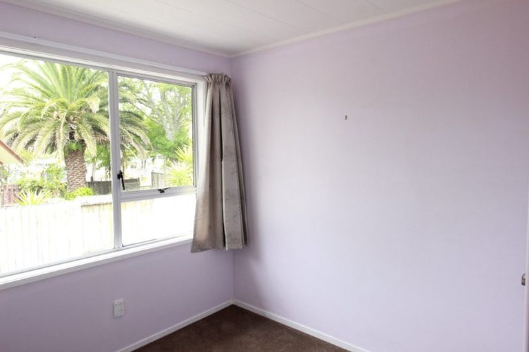 Photo of property in 17 Cunliffe Place, Glenfield, Auckland, 0629