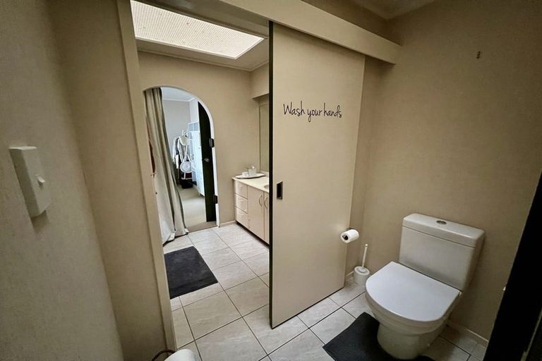 Photo of property in 23 Serrita Avenue, Sunnyhills, Auckland, 2010