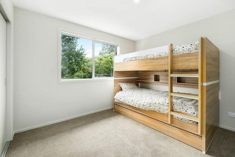 Photo of property in 17 Moraine Place, Lake Hawea, Wanaka, 9382