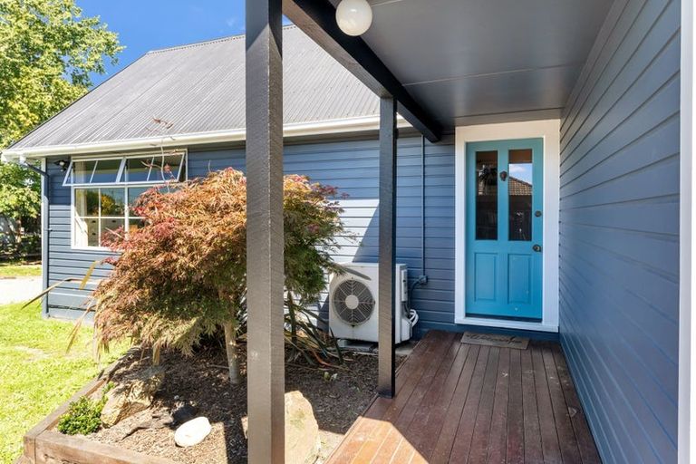 Photo of property in 62 Northcote Road, Northcote, Christchurch, 8052