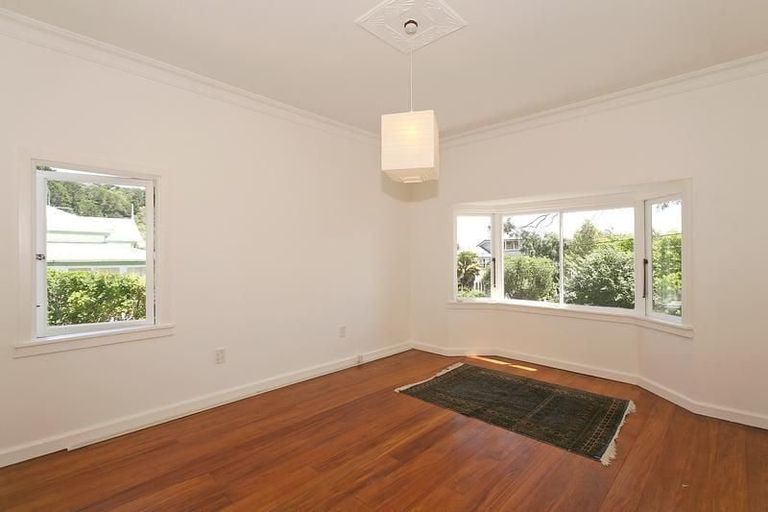 Photo of property in 12 Mahoe Street, Eastbourne, Lower Hutt, 5013