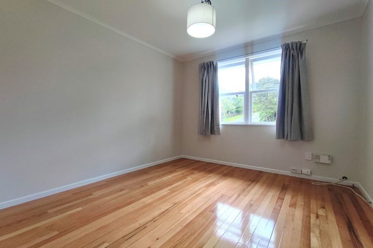 Photo of property in 35 Konini Road, Titirangi, Auckland, 0604