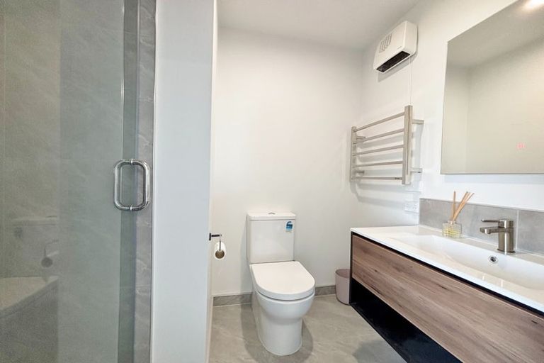 Photo of property in 10b Chatham Street, Addington, Christchurch, 8024