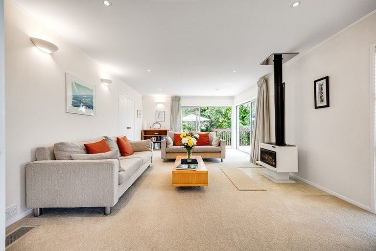 Photo of property in 27 Redwing Street, Browns Bay, Auckland, 0630