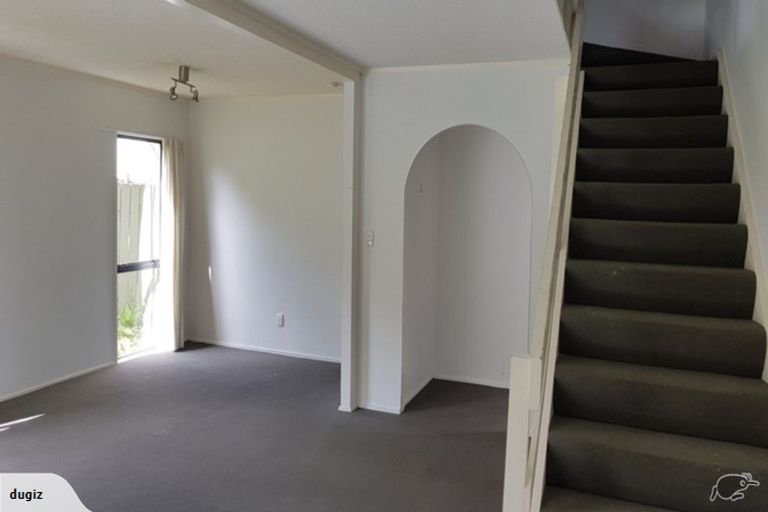 Photo of property in 1/66 Birkdale Road, Birkdale, Auckland, 0626