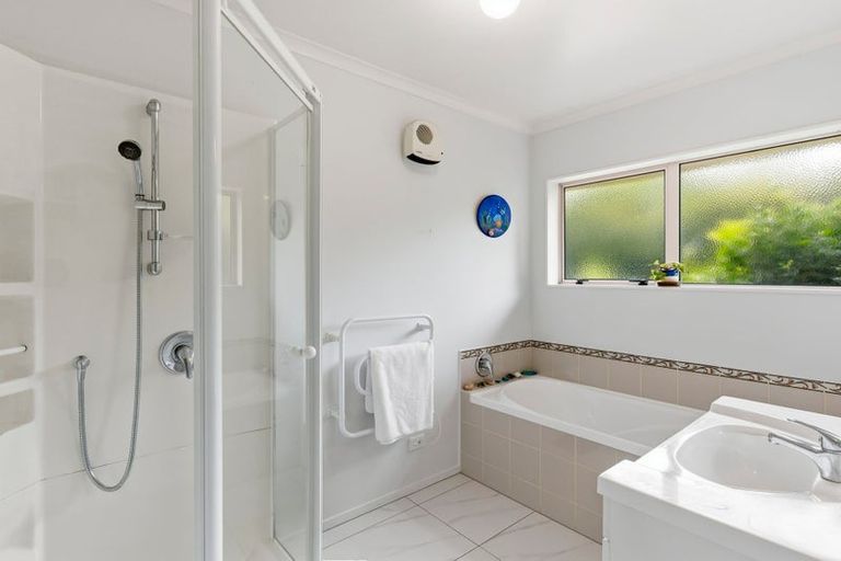 Photo of property in 3 Nicholas Place, Waikanae Beach, Waikanae, 5036