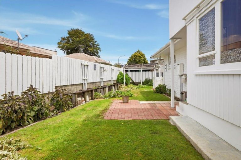 Photo of property in 60a Oxford Street, Te Puke, 3119